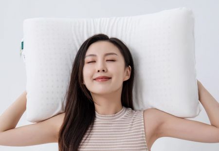 Подушка из 100% натурального латекса "Soft"